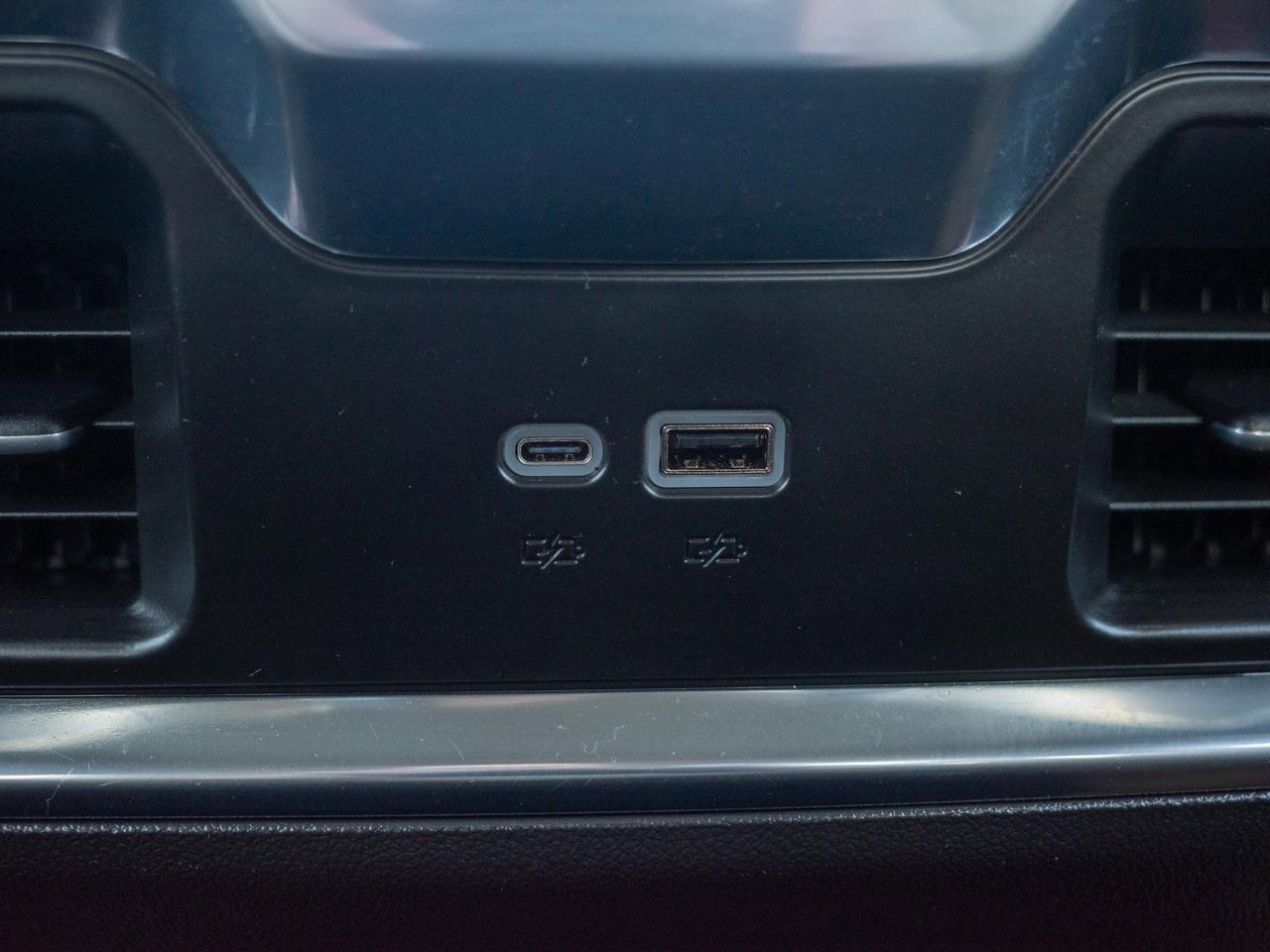 2025 GMC Sierra 1500 Elevation - 305 HP   Cloth Seats Photo