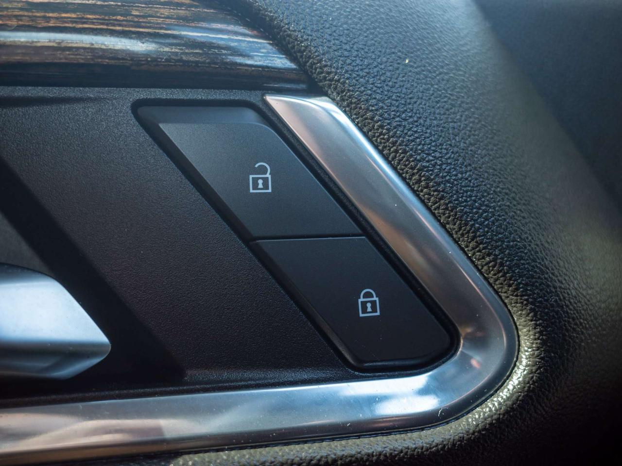 2025 GMC Sierra 1500 Elevation - 305 HP   Cloth Seats Photo