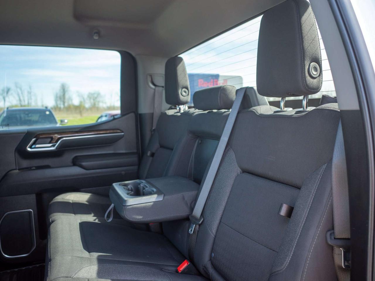 2025 GMC Sierra 1500 Elevation - 305 HP   Cloth Seats Photo