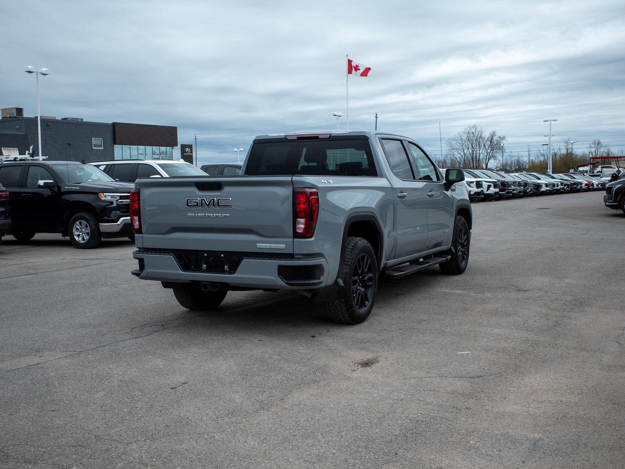 2024 GMC Sierra 1500 Elevation - Corner Step   Heated Steering Wheel Photo