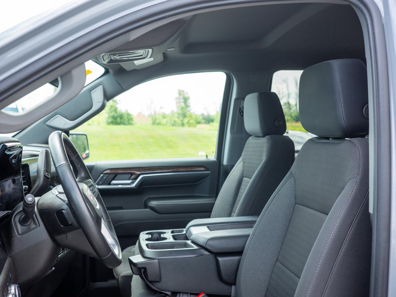 2024 GMC Sierra 1500 Elevation - Corner Step   Heated Steering Wheel Photo
