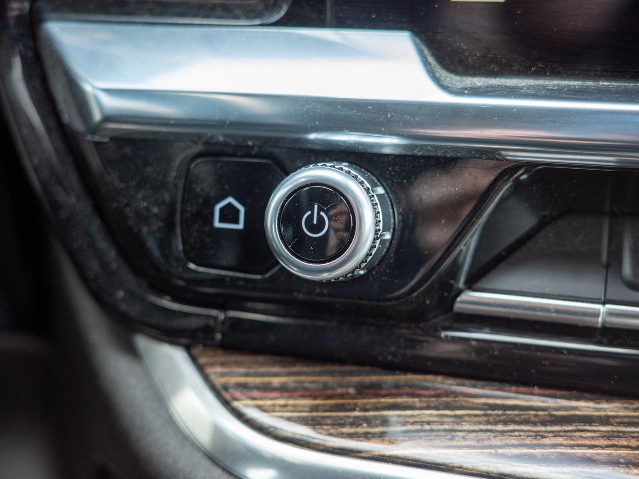 2024 GMC Sierra 1500 Elevation - Corner Step   Heated Steering Wheel Photo
