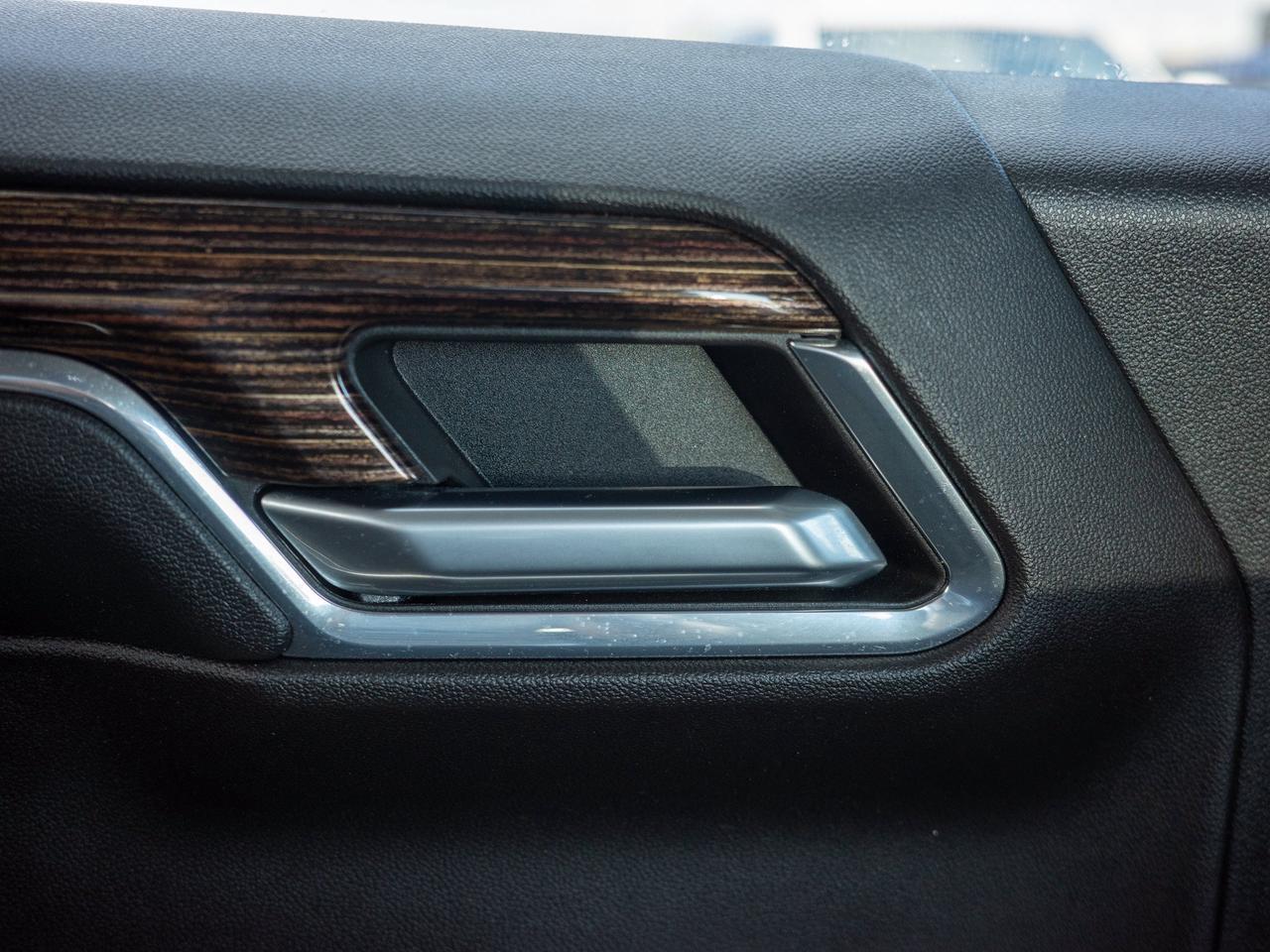 2024 GMC Sierra 1500 Elevation - Corner Step   Heated Steering Wheel Photo