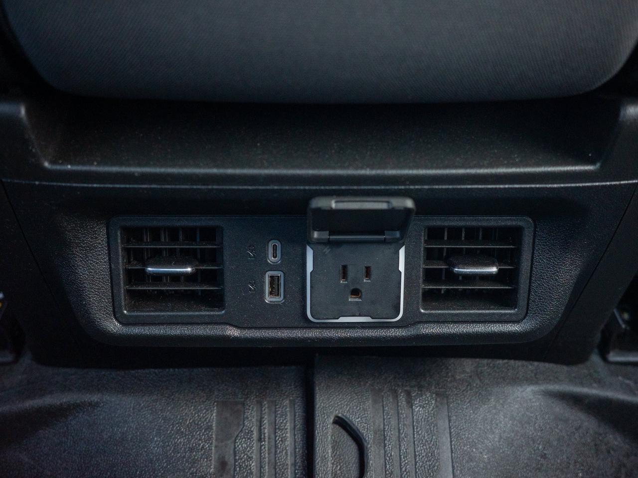 2024 GMC Sierra 1500 Elevation - Corner Step   Heated Steering Wheel Photo