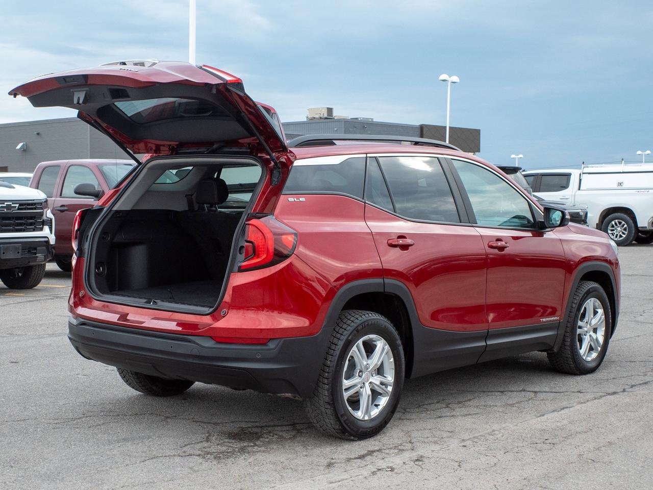 2022 GMC Terrain SLE - Keyless Start   Lane Assist Photo