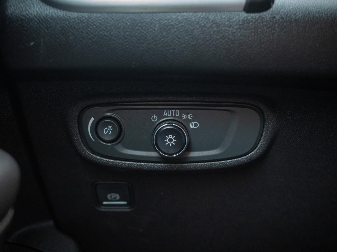 2022 GMC Terrain SLE - Keyless Start   Lane Assist Photo