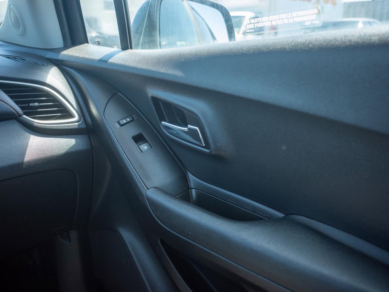 2019 Chevrolet Trax LT - Power Outlet   Wi-Fi Hotspot Photo