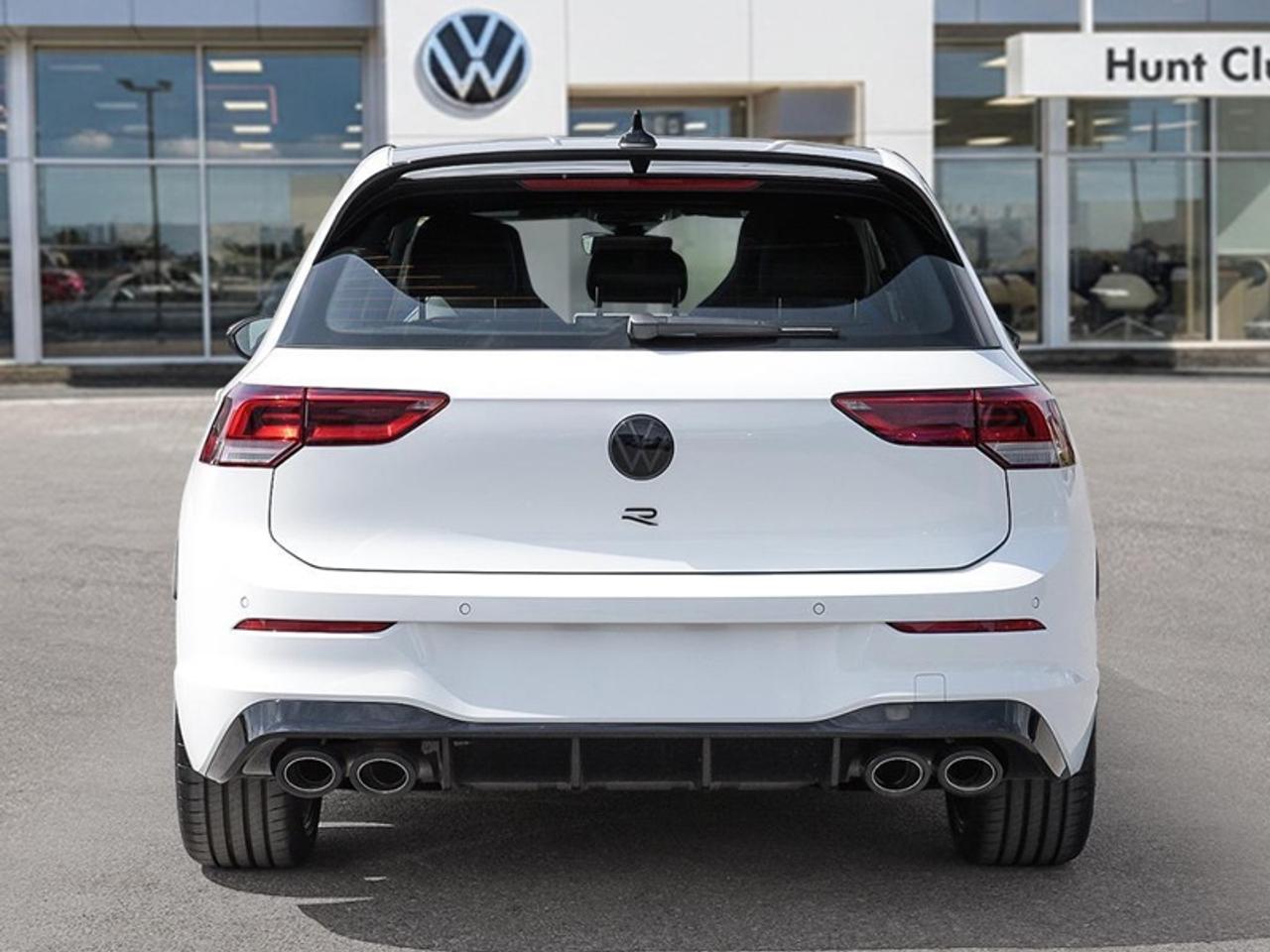 2026 Volkswagen Golf R BLACK EDITION Photo4