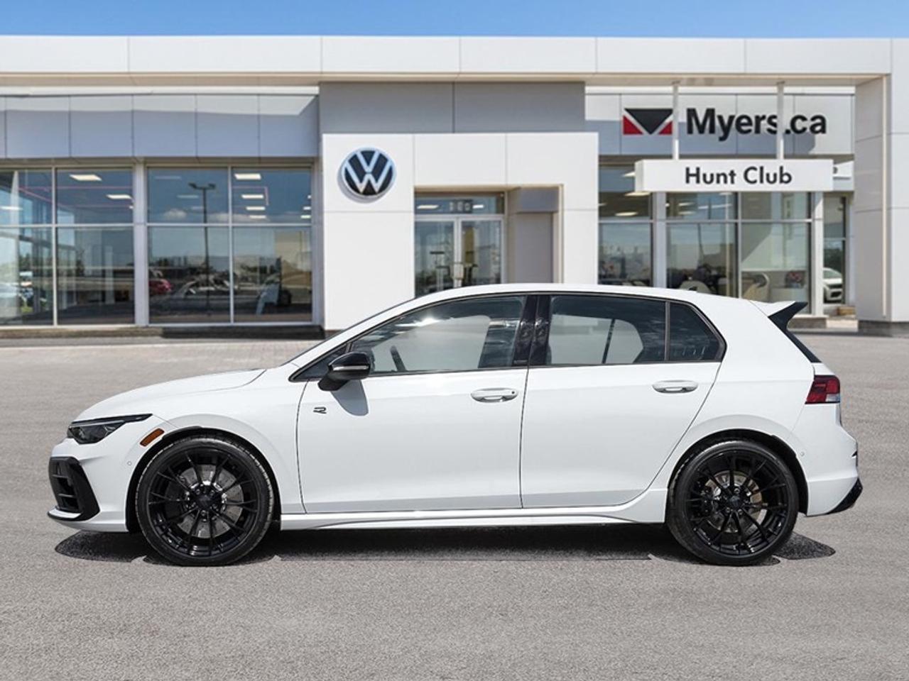 2026 Volkswagen Golf R BLACK EDITION Photo2