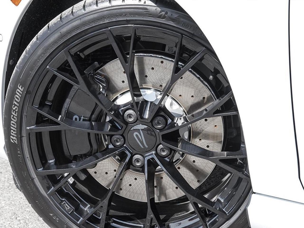 2026 Volkswagen Golf R BLACK EDITION Photo