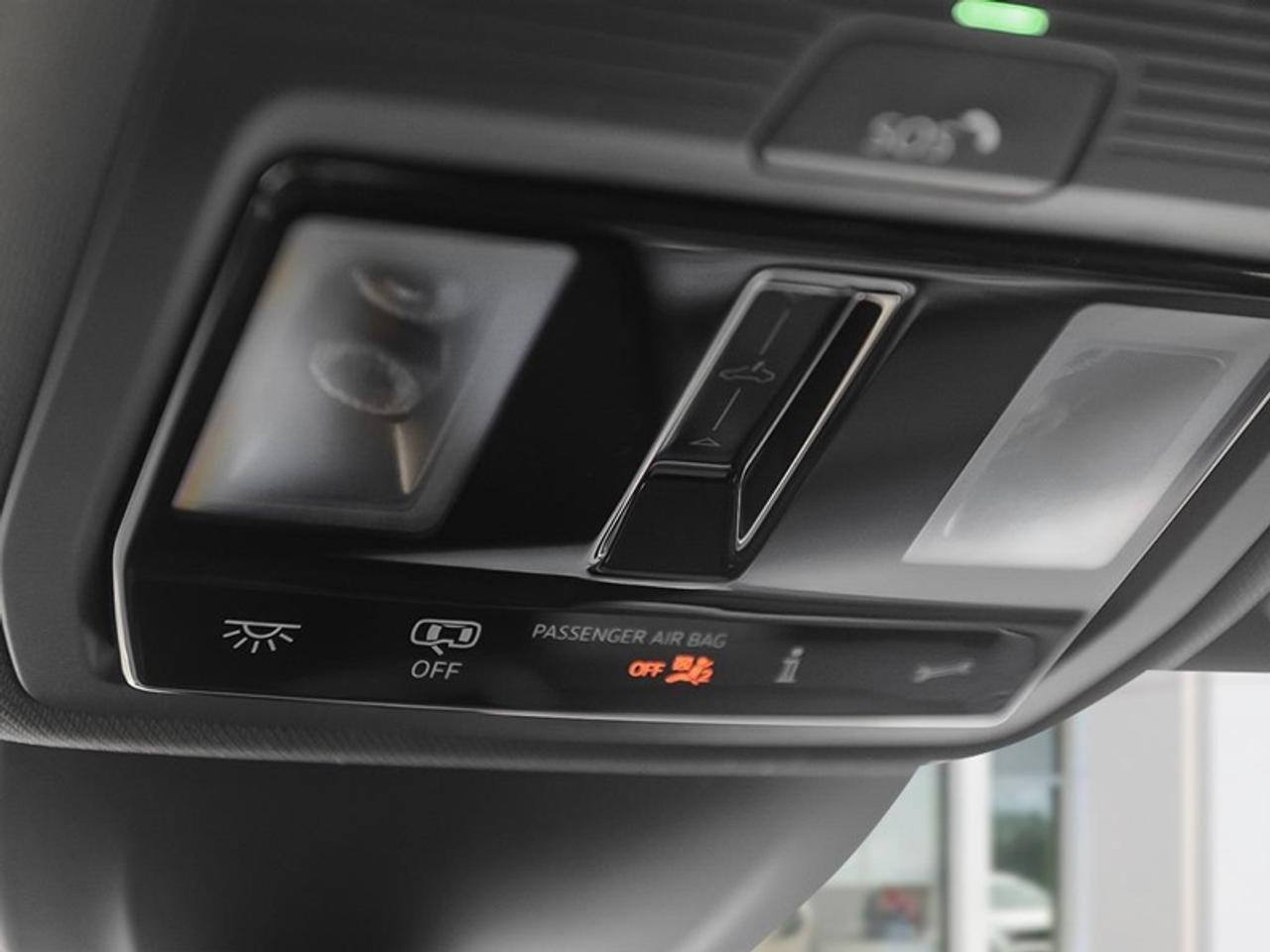 2026 Volkswagen Golf R BLACK EDITION Photo