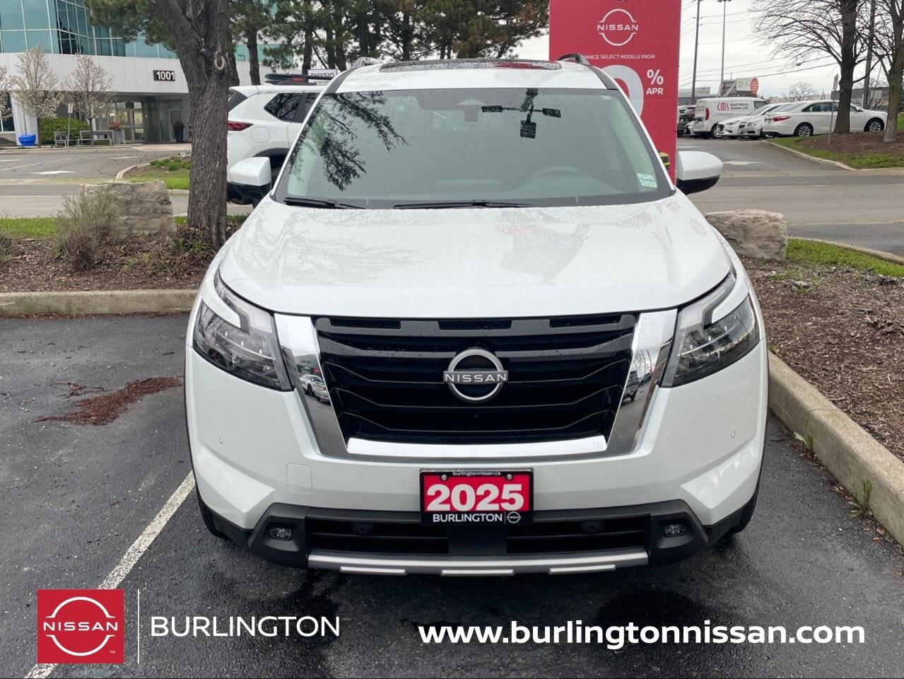 2025 Nissan Pathfinder  Photo0