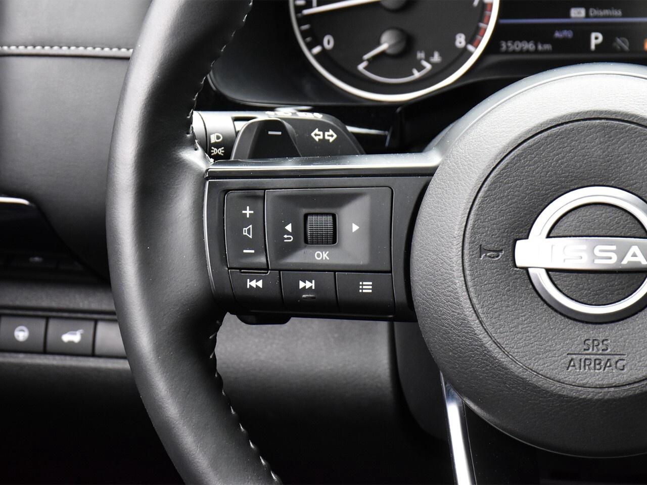 2025 Nissan Pathfinder SV AWD, APPLE CARPLAY, PANO ROOF, POWER TAILGATE Photo