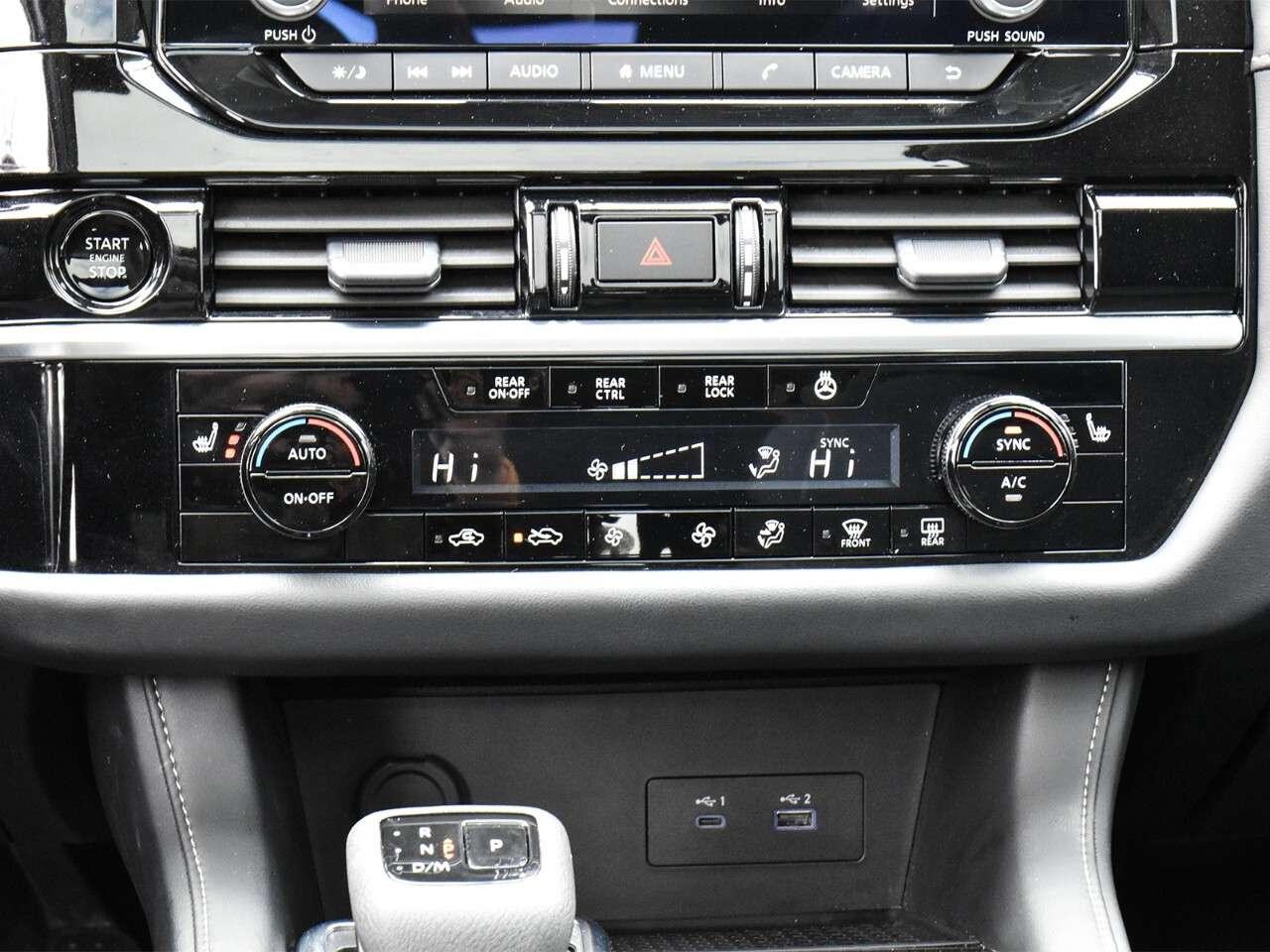 2025 Nissan Pathfinder SV AWD, APPLE CARPLAY, PANO ROOF, POWER TAILGATE Photo