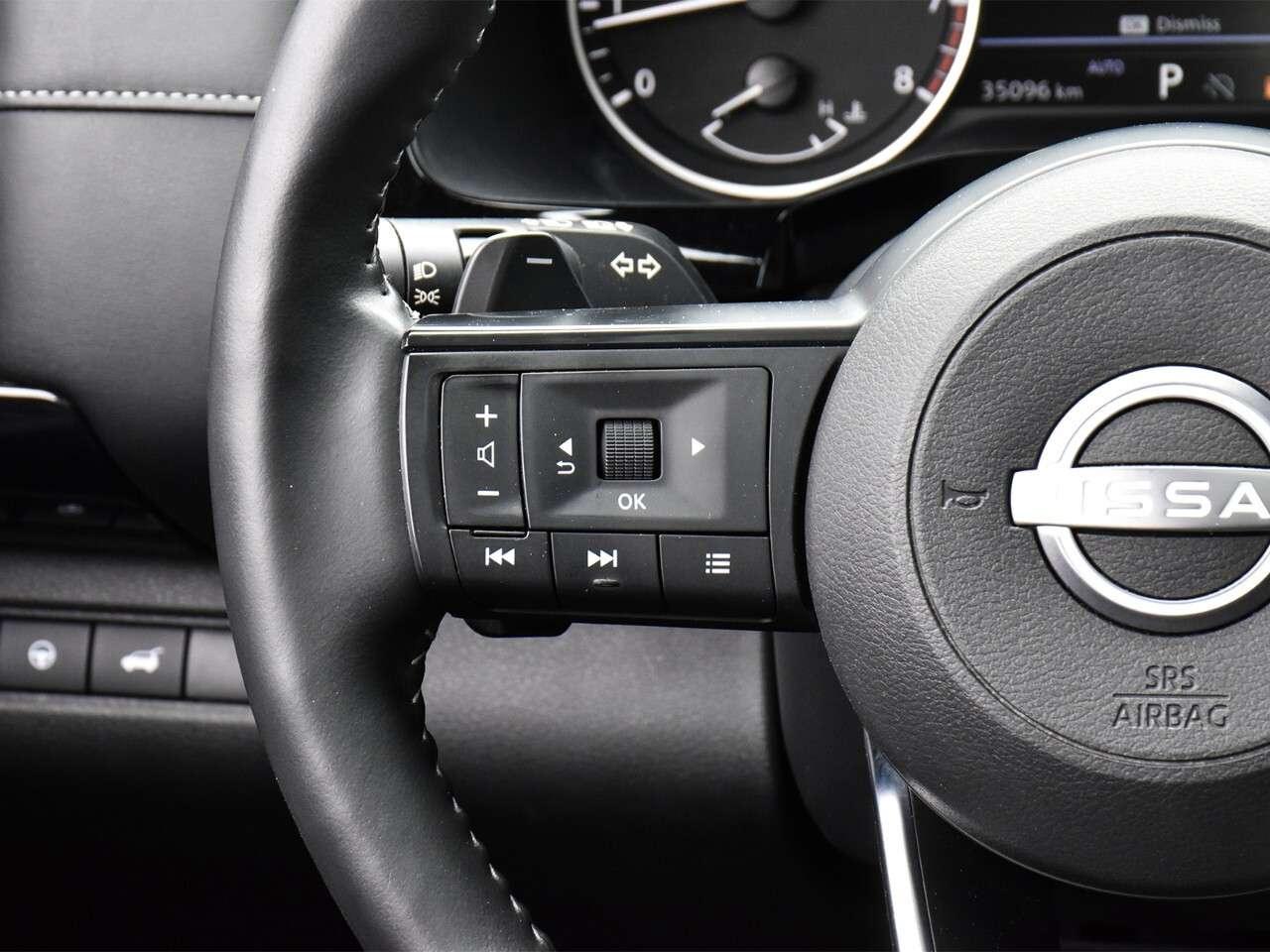 2025 Nissan Pathfinder SV AWD, APPLE CARPLAY, PANO ROOF, POWER TAILGATE Photo