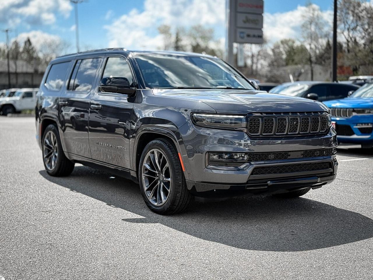 2024 Jeep Grand Wagoneer Series III   SERIES 3   OBSIDIAN   SEATBACK VIDEO Photo2