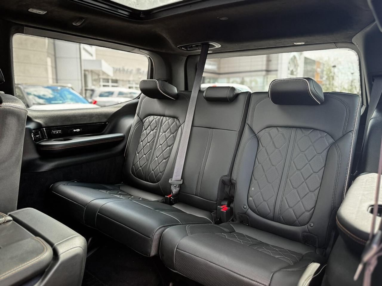 2024 Jeep Grand Wagoneer Series III   SERIES 3   OBSIDIAN   SEATBACK VIDEO Photo