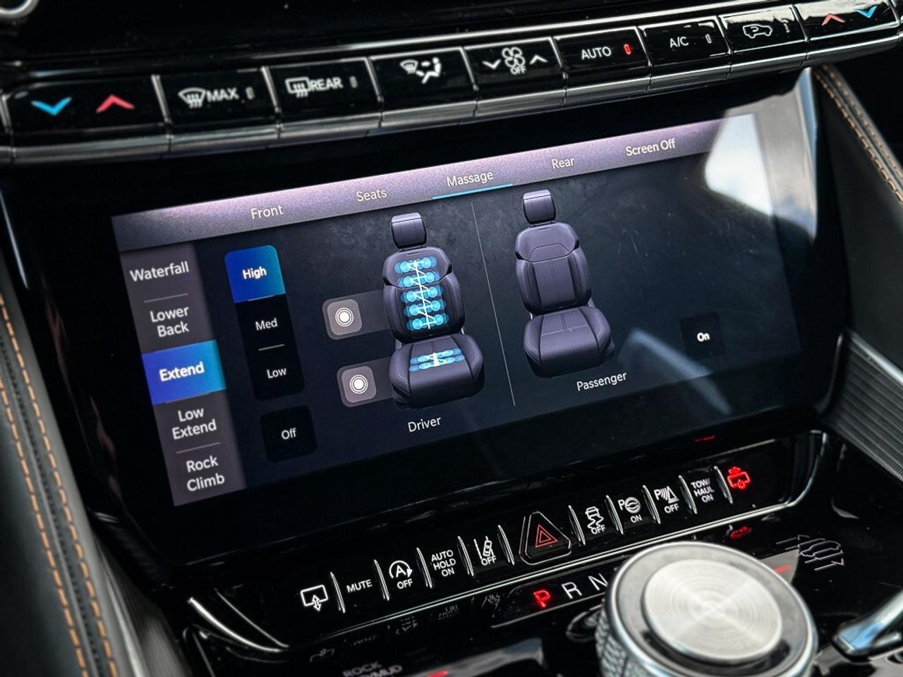 2024 Jeep Grand Wagoneer Series III   SERIES 3   OBSIDIAN   SEATBACK VIDEO Photo