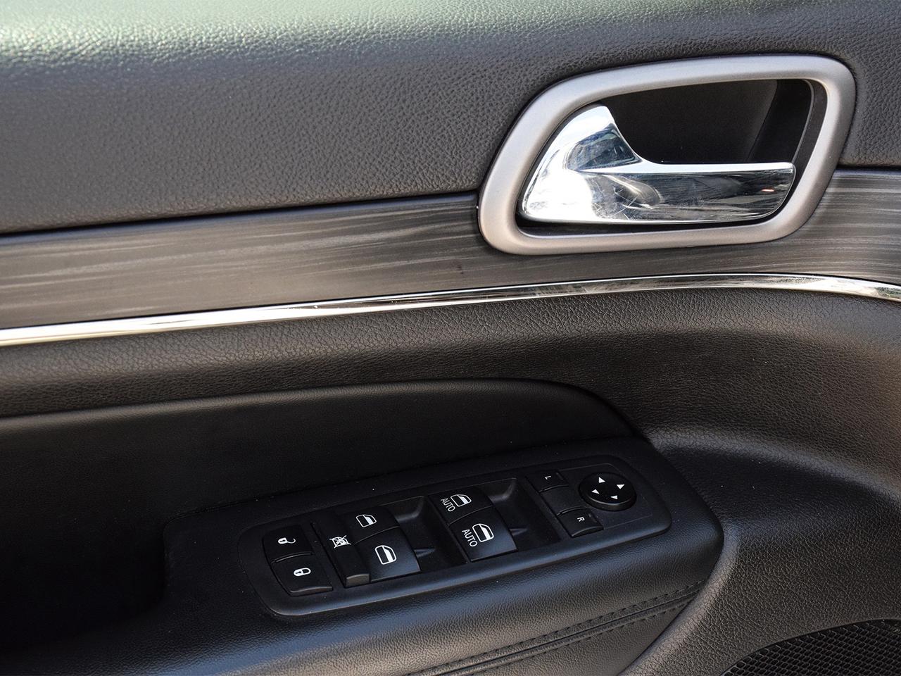 2021 Jeep Grand Cherokee Limited X 4x4 ~Nav ~Leather ~Moonroof ~Blind Spot Photo