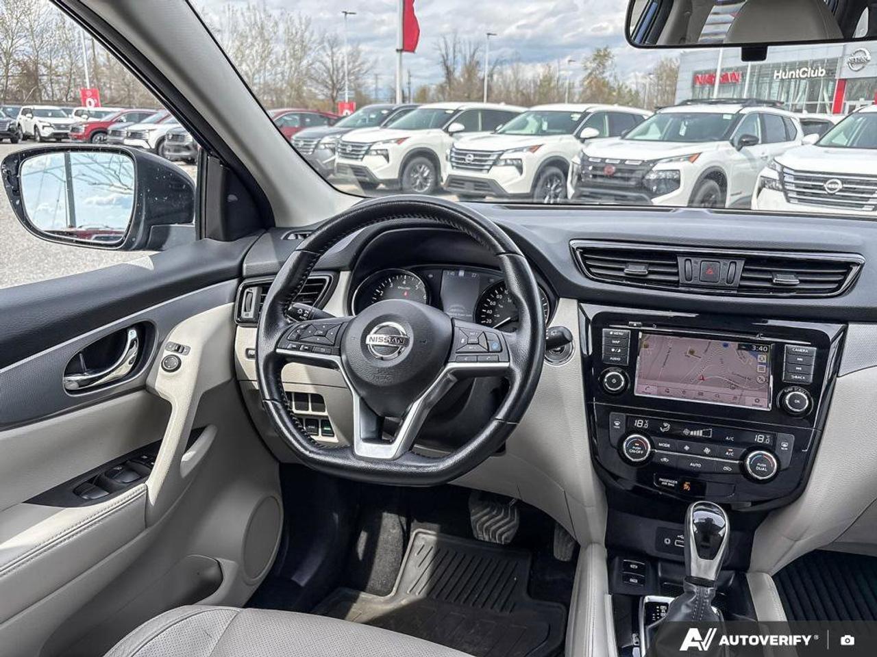 2020 Nissan Qashqai SL Photo