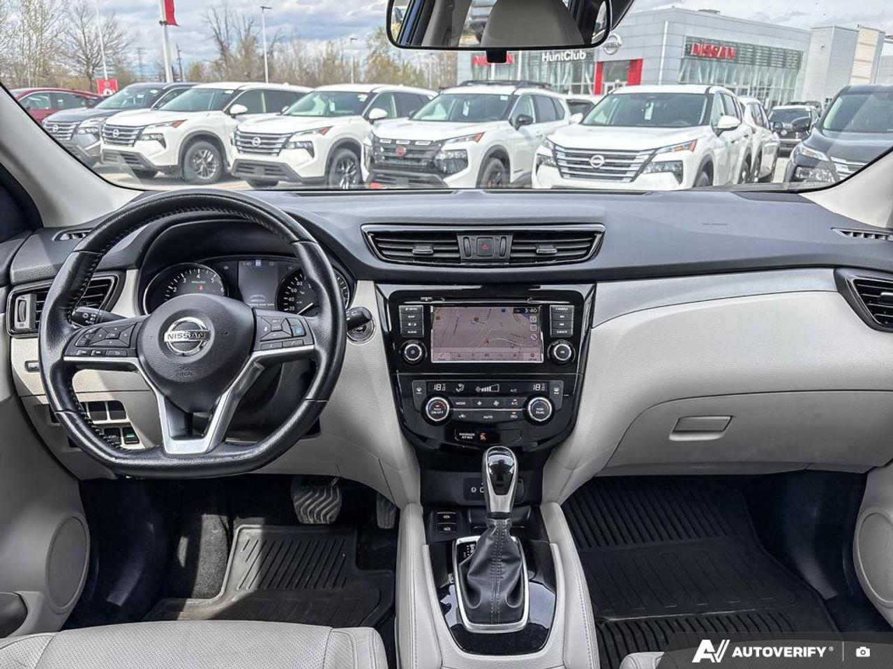 2020 Nissan Qashqai SL Photo