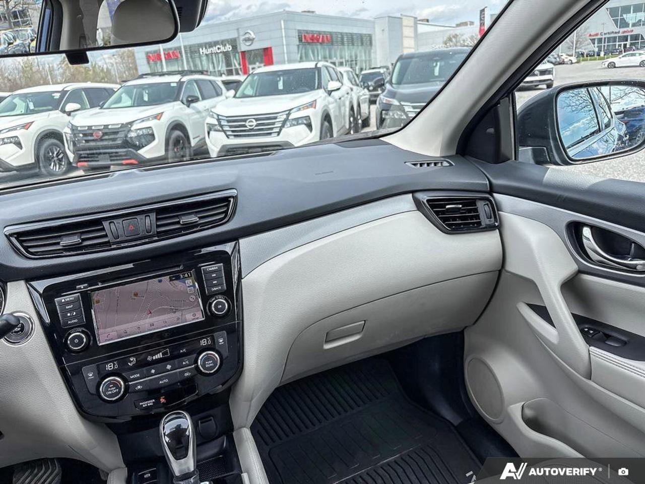 2020 Nissan Qashqai SL Photo