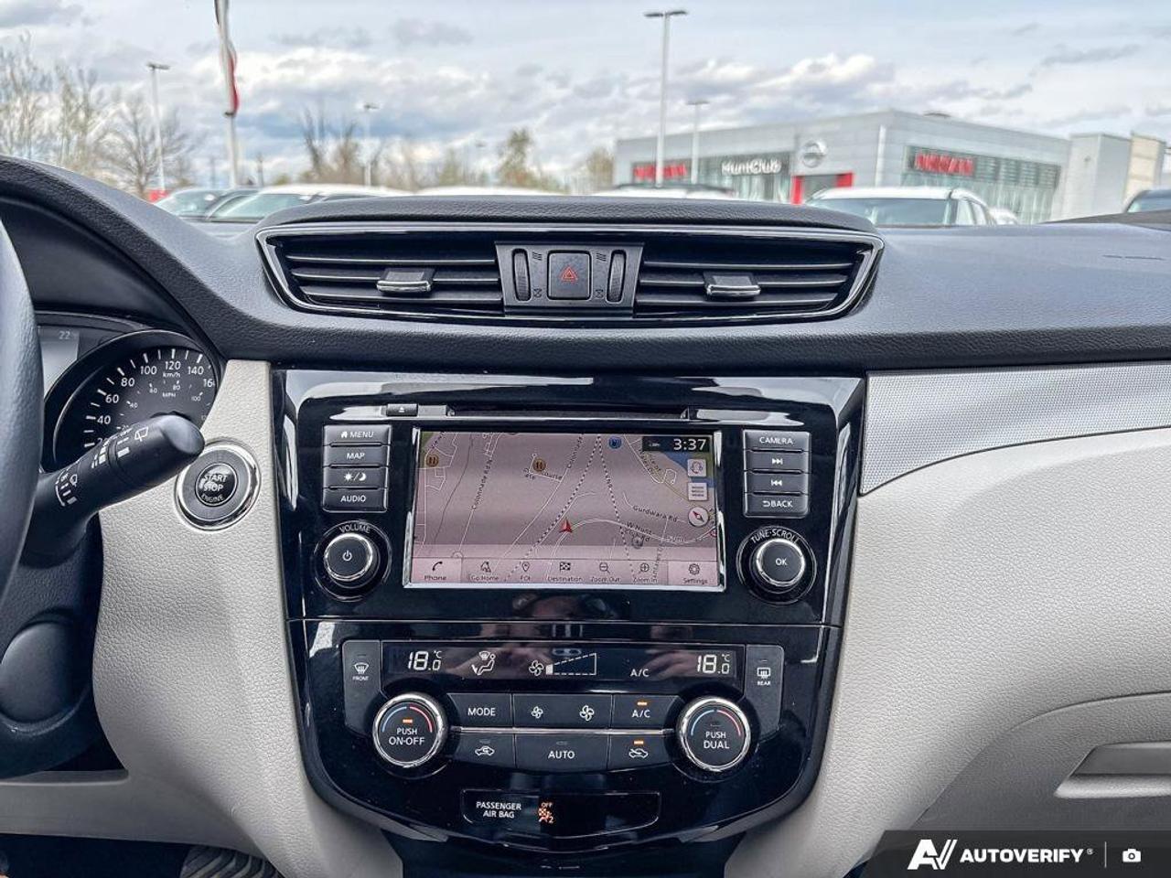 2020 Nissan Qashqai SL Photo