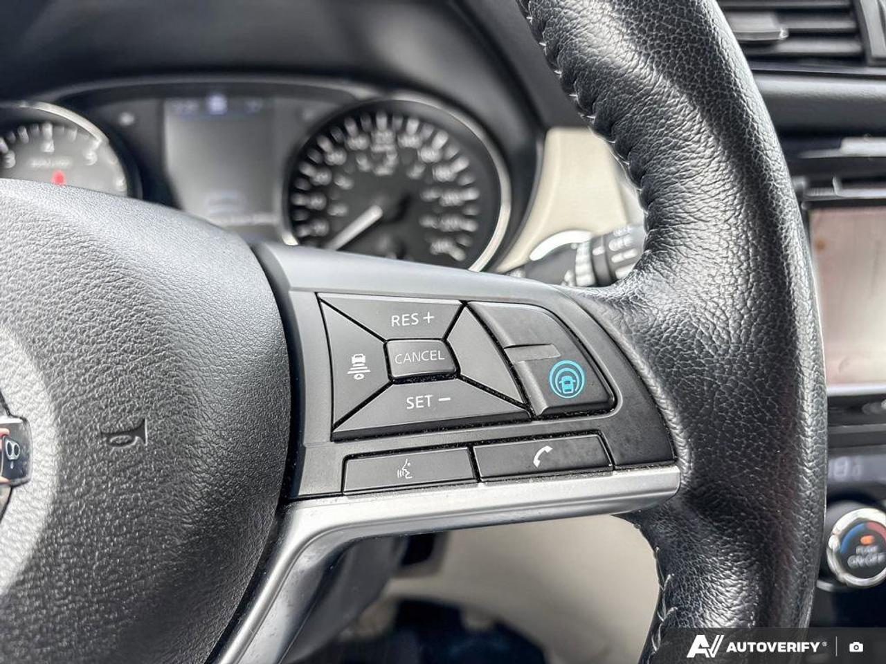 2020 Nissan Qashqai SL Photo