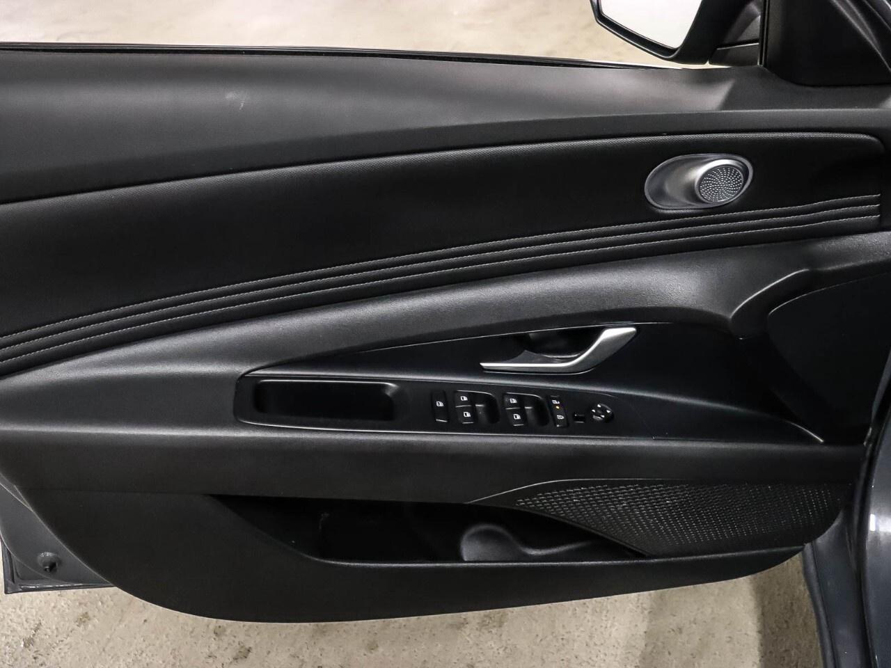 2025 Hyundai Elantra Preferred Photo