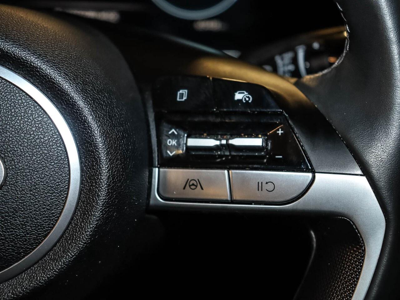 2025 Hyundai Elantra Preferred Photo