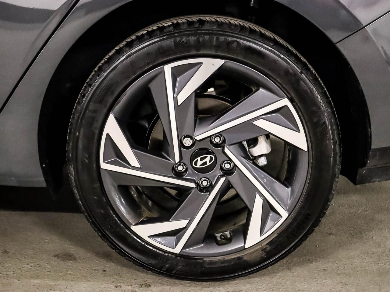2025 Hyundai Elantra Preferred Photo