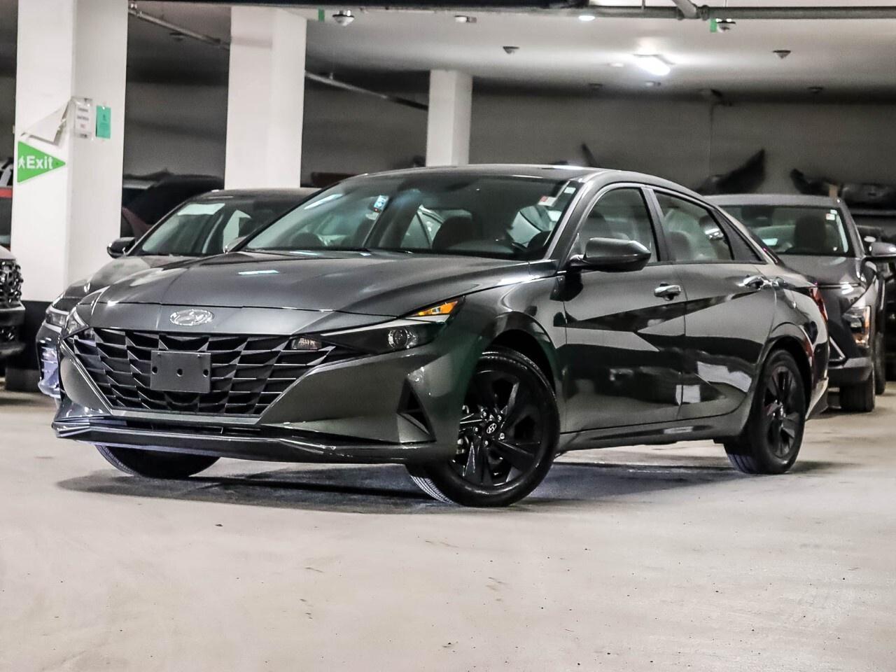 2023 Hyundai Elantra Preferred IVT Photo