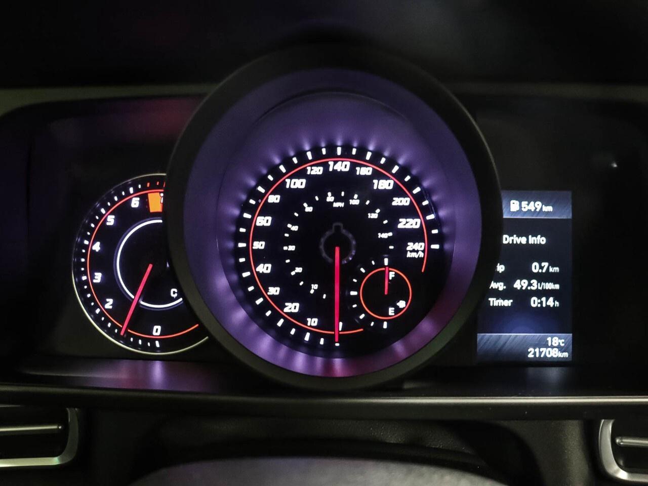 2023 Hyundai Elantra Preferred IVT Photo