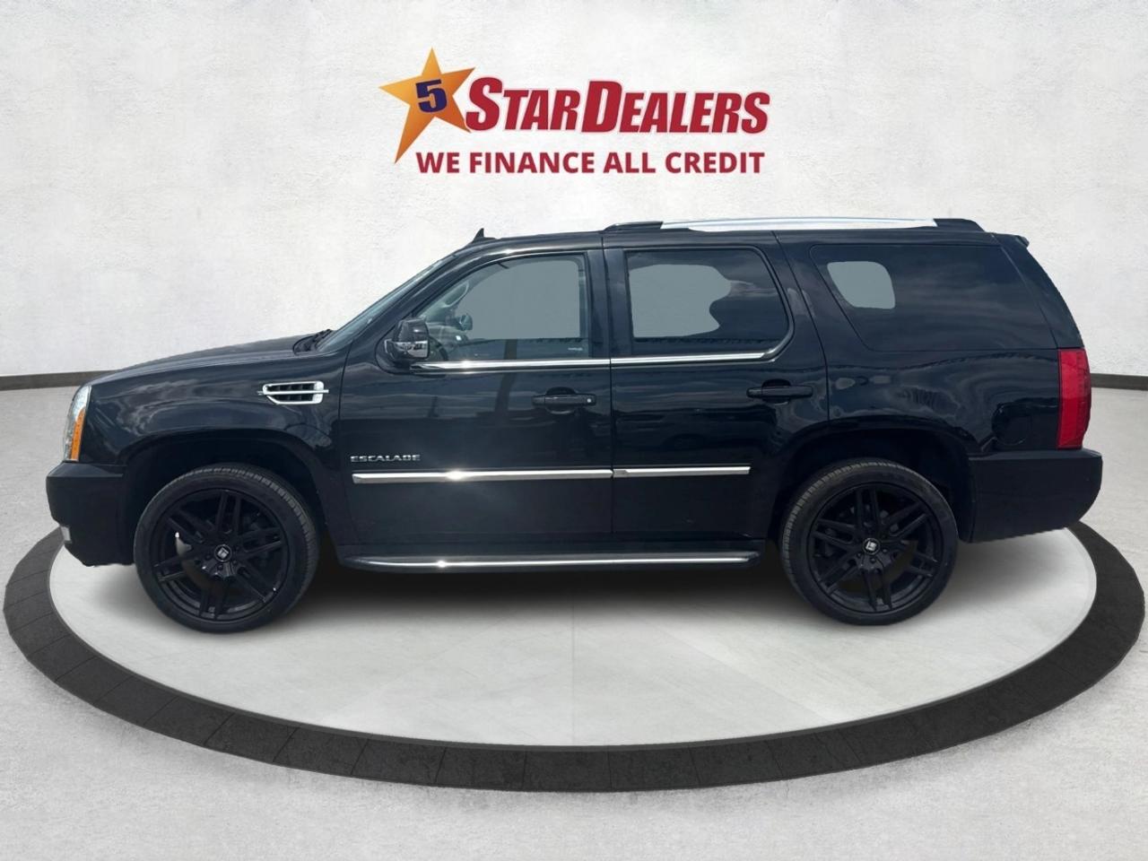 2013 Cadillac Escalade CERTIFIED MINT AWD NAV LEATHER ROOF WE FINANCE Photo3