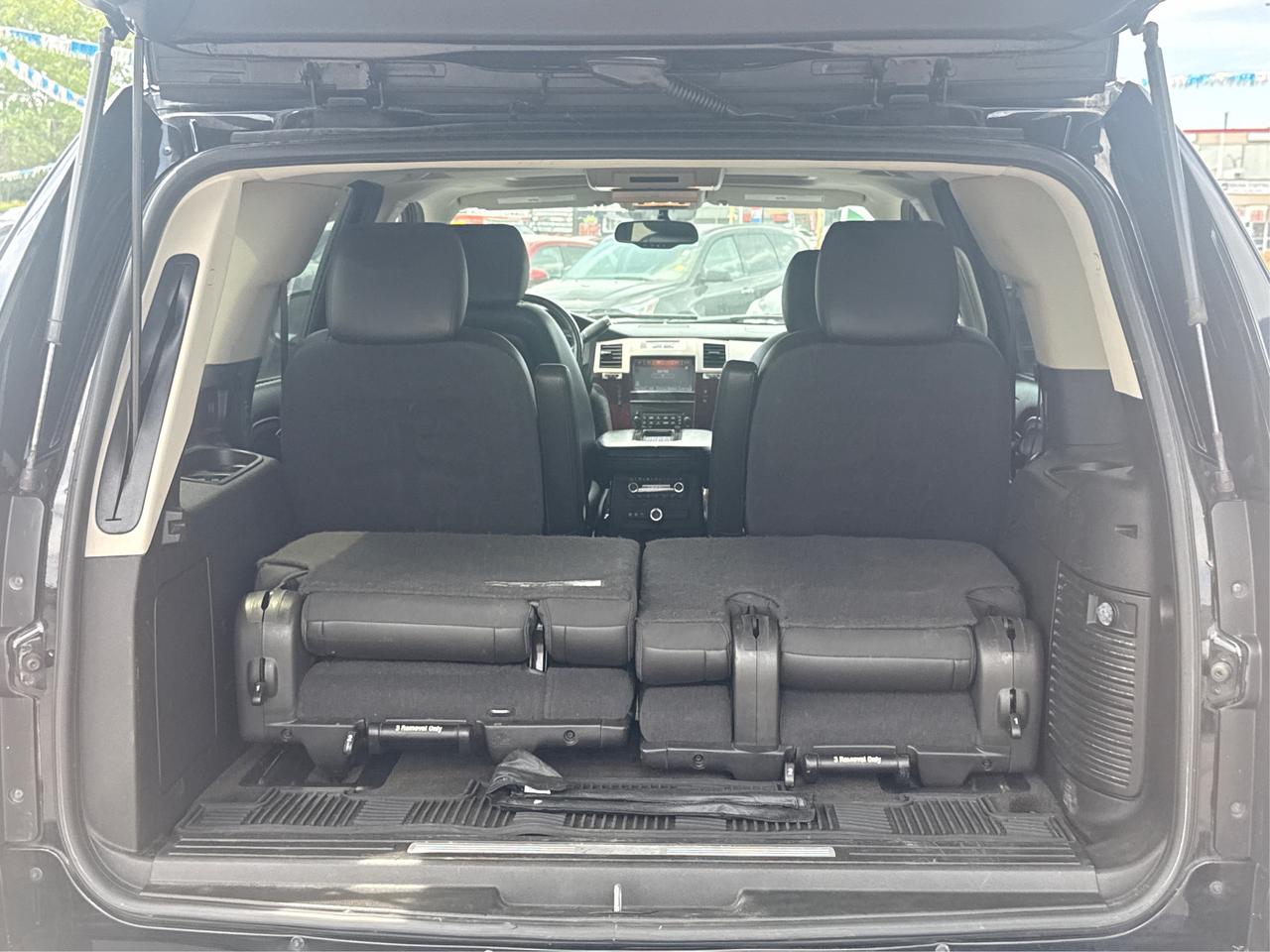 2013 Cadillac Escalade CERTIFIED MINT AWD NAV LEATHER ROOF WE FINANCE Photo