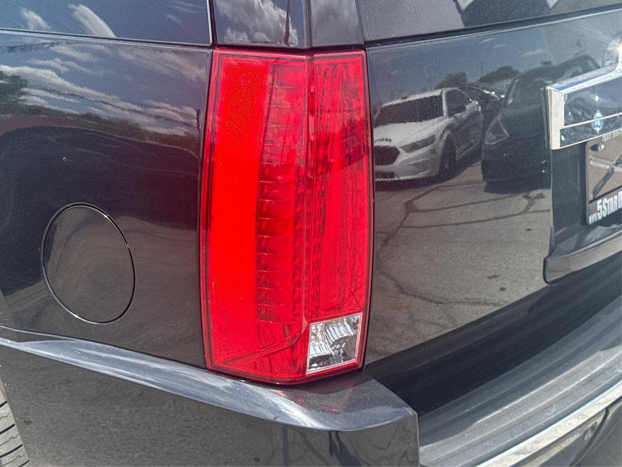 2013 Cadillac Escalade CERTIFIED MINT AWD NAV LEATHER ROOF WE FINANCE Photo