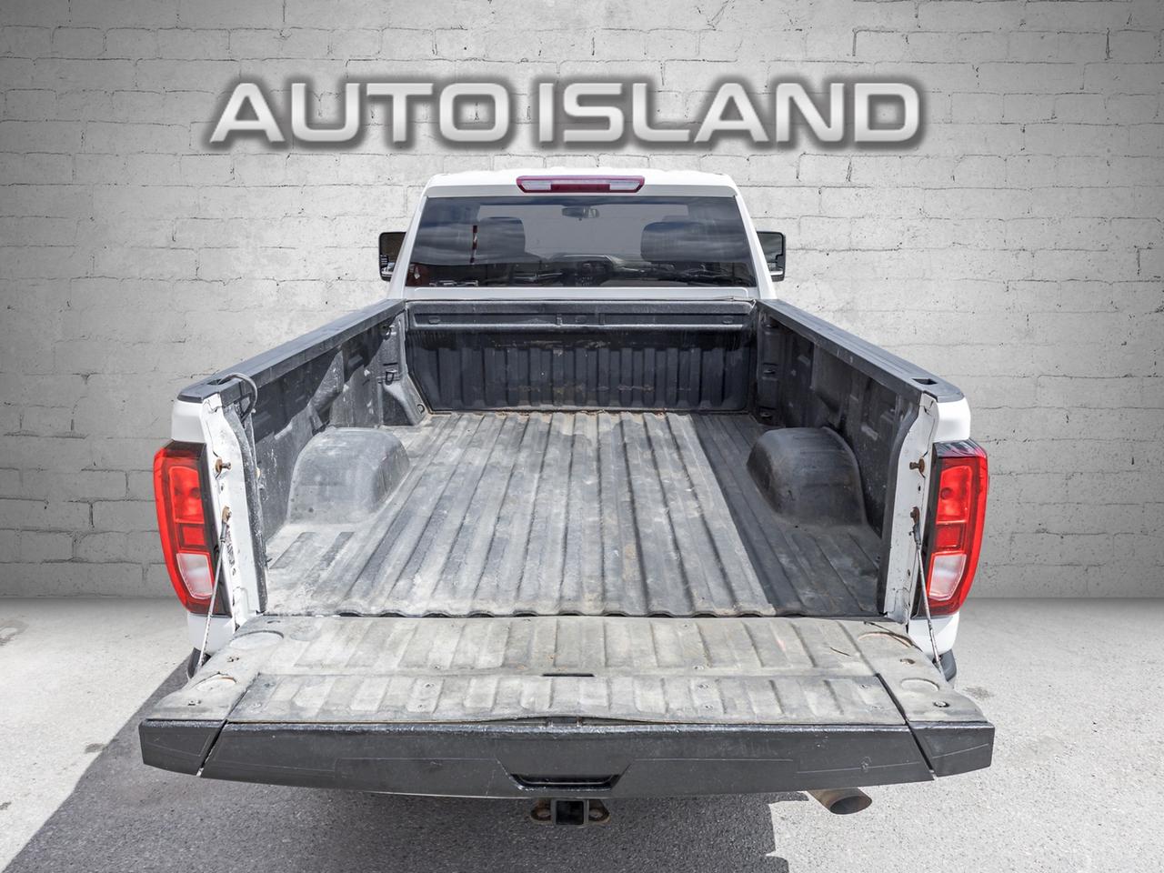 2022 GMC Sierra 3500HD 4WD Crew Cab 172 SLE, Accident free Photo