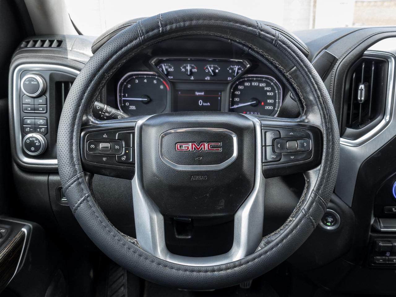 2022 GMC Sierra 3500HD 4WD Crew Cab 172 SLE, Accident free Photo