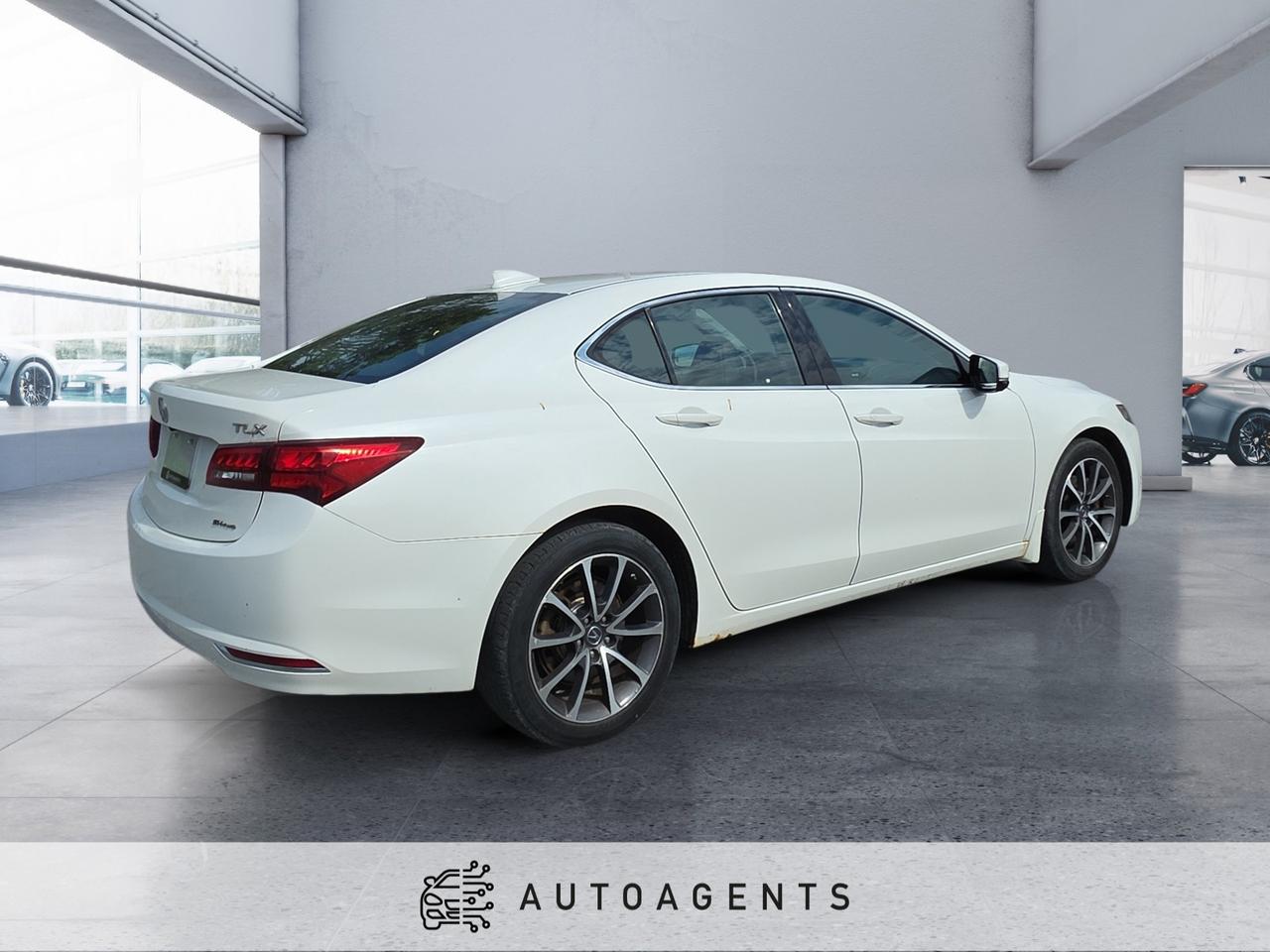 2015 Acura TLX 9-Spd AT SH-AWD w/Technology Package Photo4