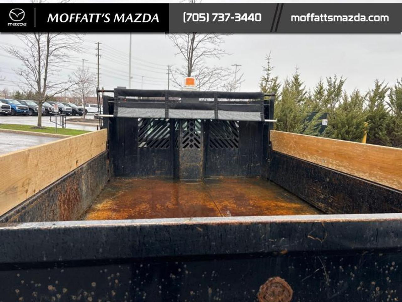 2023 Ford SUPER DUTY F-550 DRW XL Photo