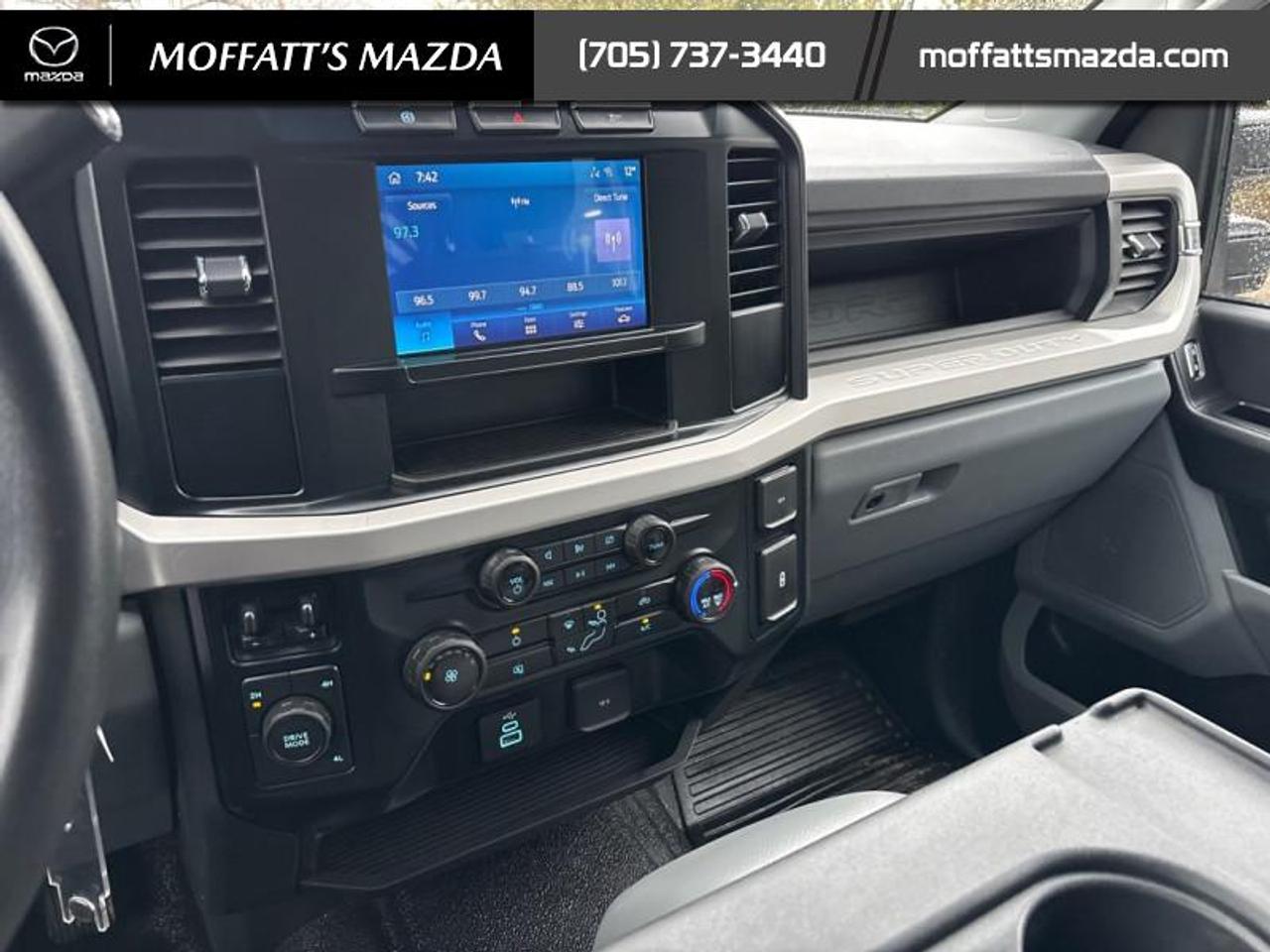 2023 Ford SUPER DUTY F-550 DRW XL Photo