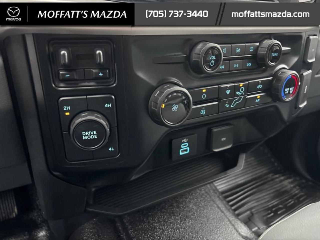 2023 Ford SUPER DUTY F-550 DRW XL Photo
