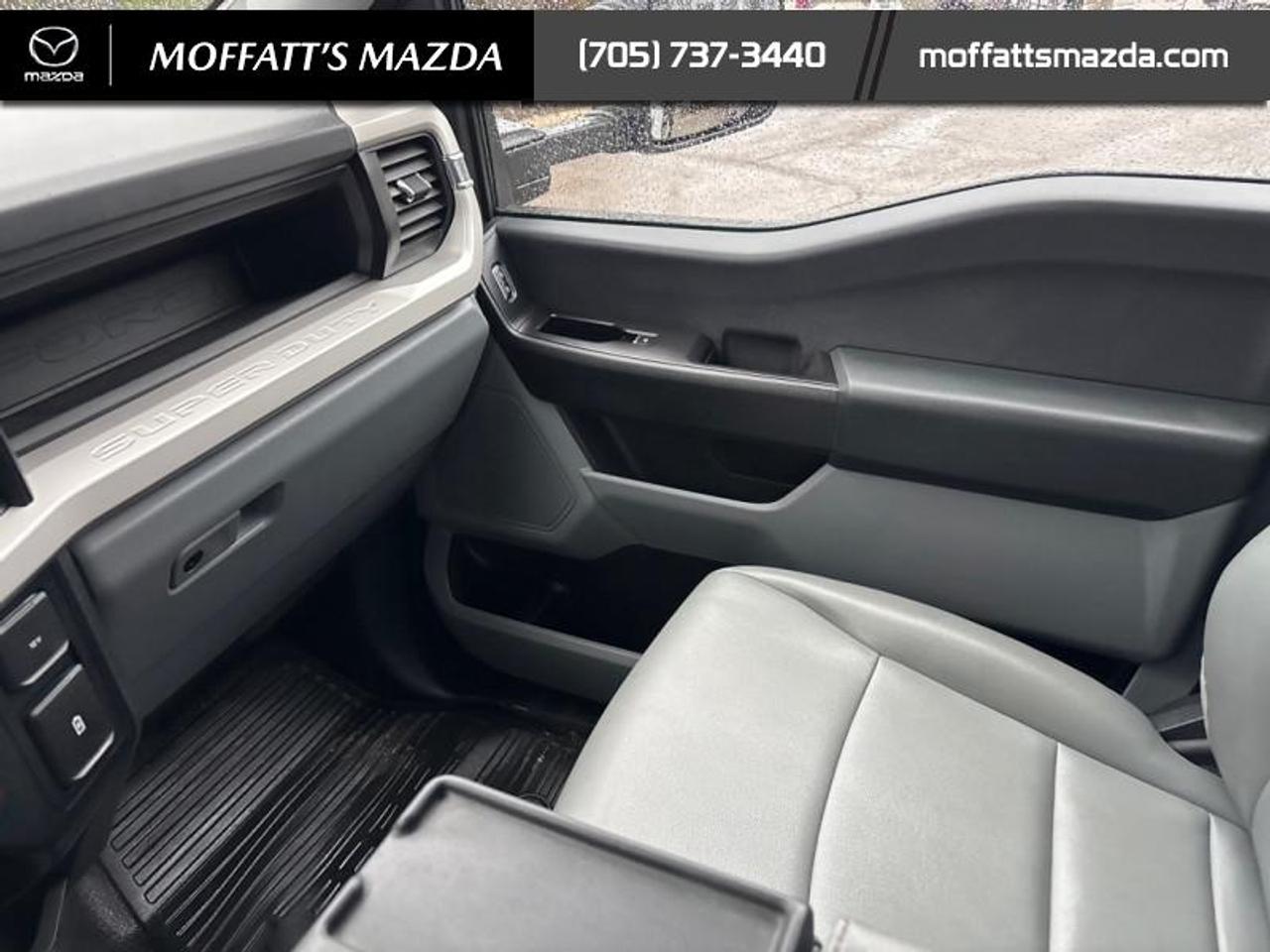 2023 Ford SUPER DUTY F-550 DRW XL Photo