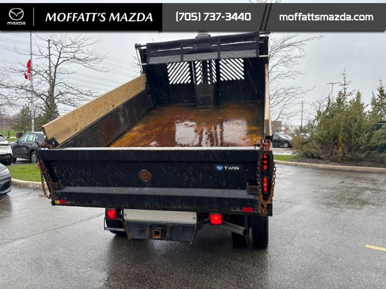 2023 Ford SUPER DUTY F-550 DRW XL Photo