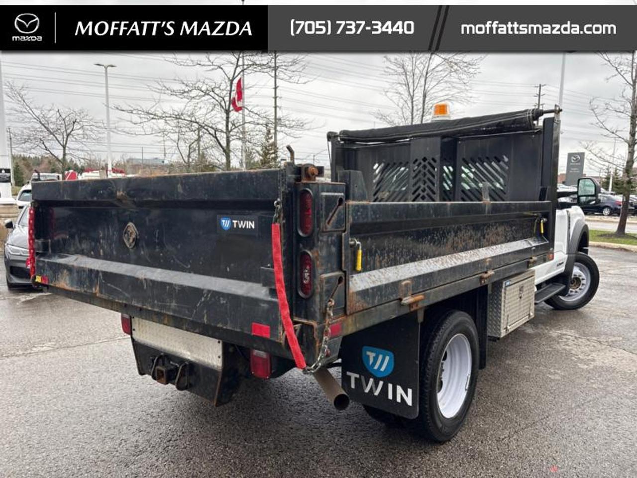 2023 Ford SUPER DUTY F-550 DRW XL Photo