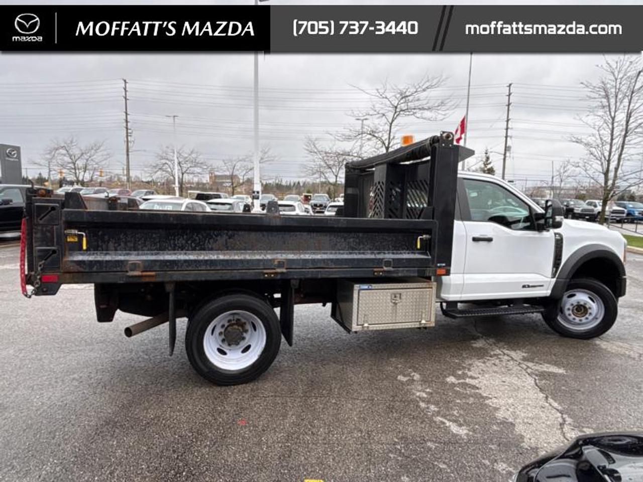 2023 Ford SUPER DUTY F-550 DRW XL Photo