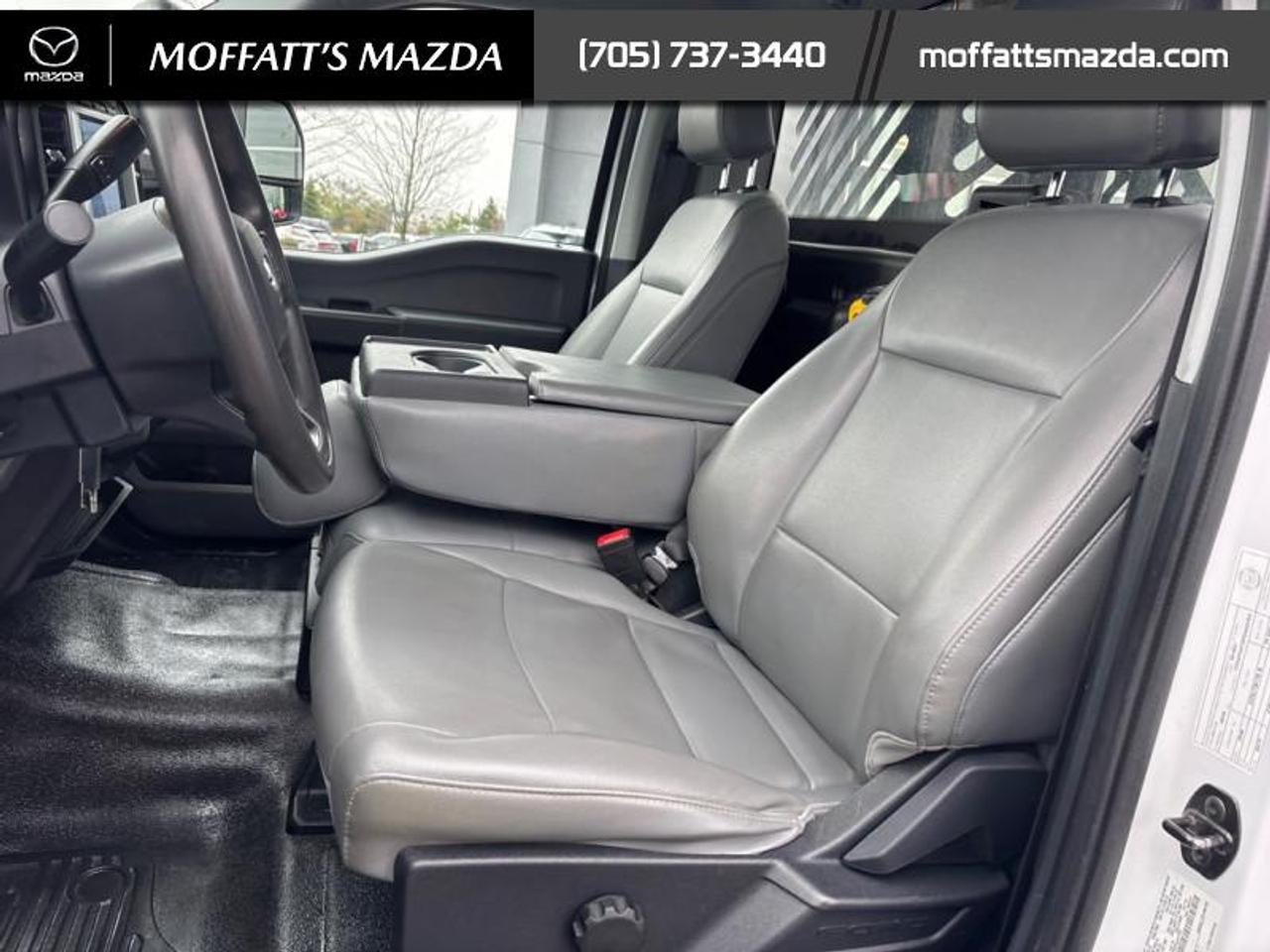 2023 Ford SUPER DUTY F-550 DRW XL Photo