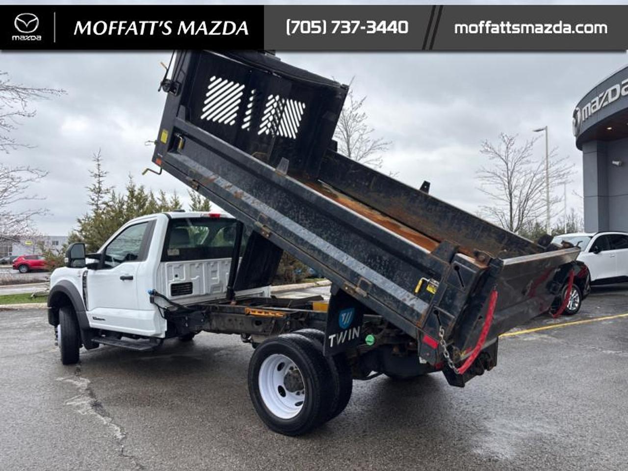 2023 Ford SUPER DUTY F-550 DRW XL Photo
