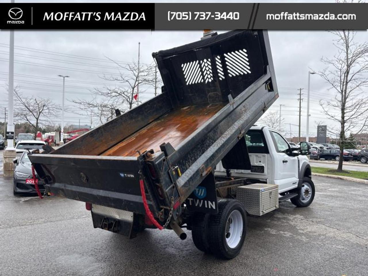 2023 Ford SUPER DUTY F-550 DRW XL Photo
