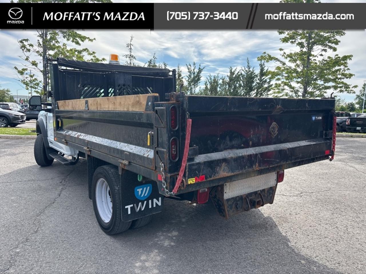 2023 Ford SUPER DUTY F-550 DRW XL Photo